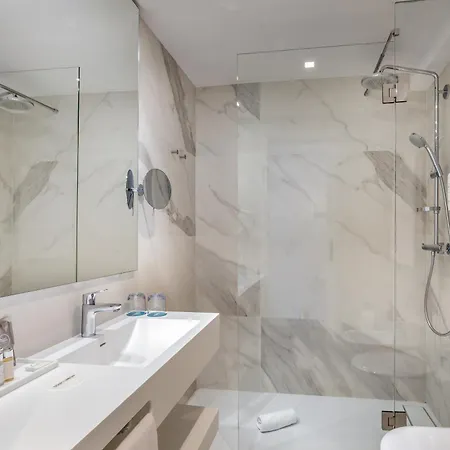 호텔 Occidental 비고