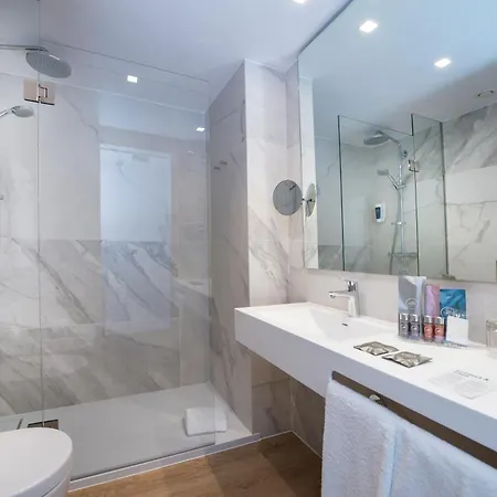 호텔 Occidental 4*