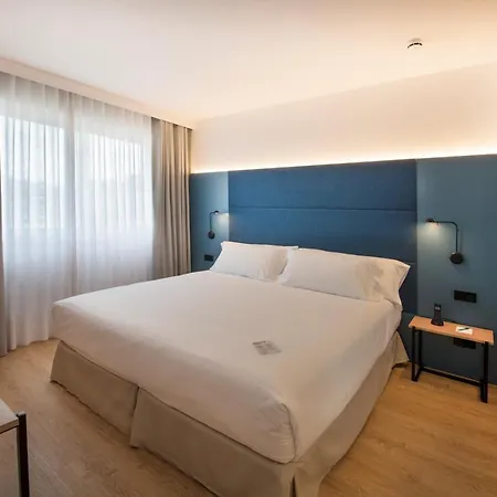 Occidental 4* ויגו